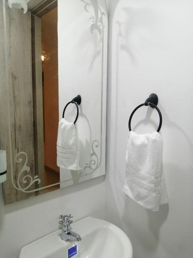 Green House Habitaciones ブカラマンガ エクステリア 写真