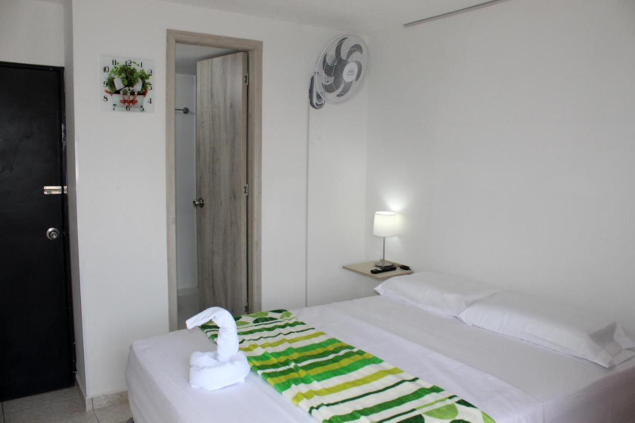 Green House Habitaciones ブカラマンガ エクステリア 写真